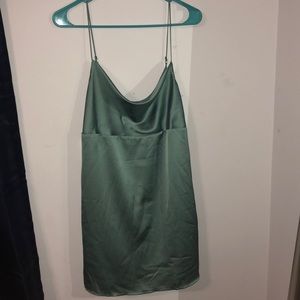 FOREVER 21 SLIP DRESS (NEVER WORN)